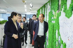 湖北日報傳媒集團楚天房地產(chǎn)公司蒞臨火蝠電商參觀考察