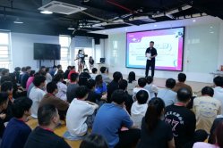 【火蝠電商如何】新人所向，新火相傳——火蝠運營部新人成長分享會